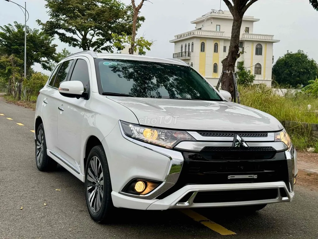 Mitsubishi Outlander 2022 photo 4