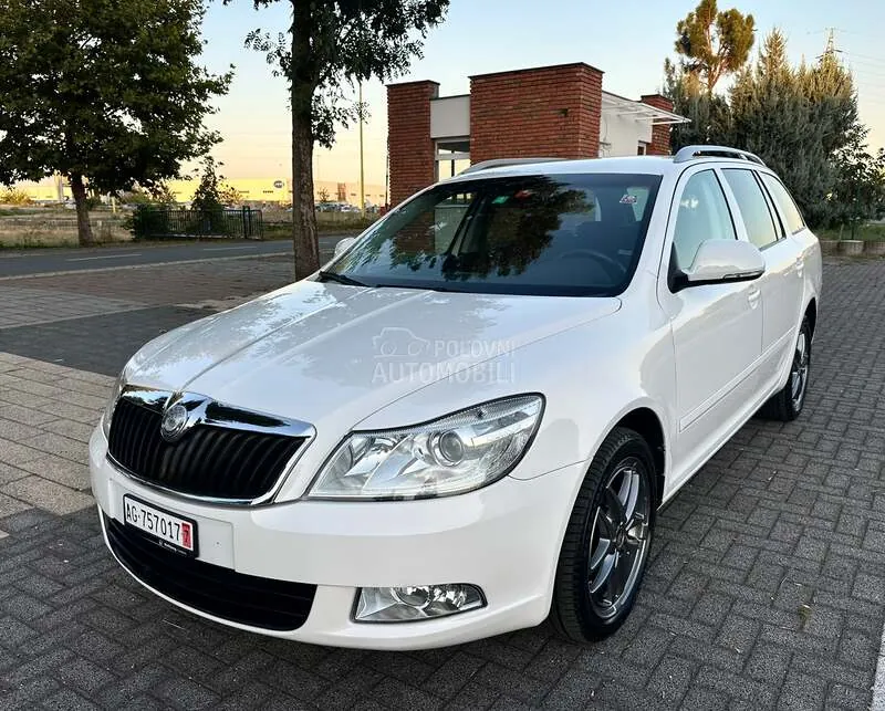 Skoda Octavia 2009 photo 3