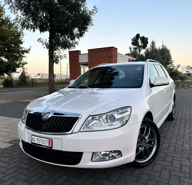 Skoda Octavia 2009 photo 2