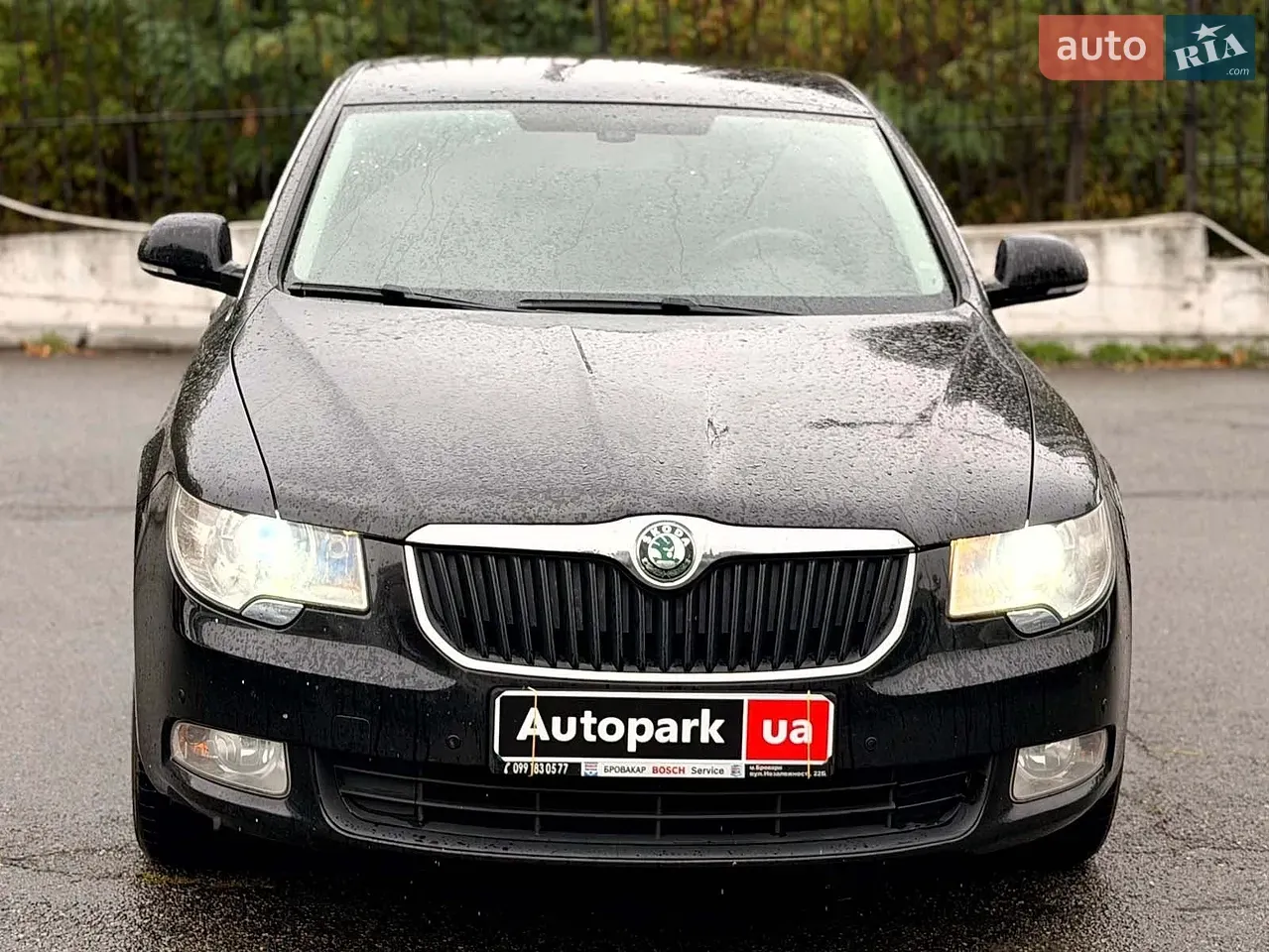 Skoda Superb 2012 photo 2