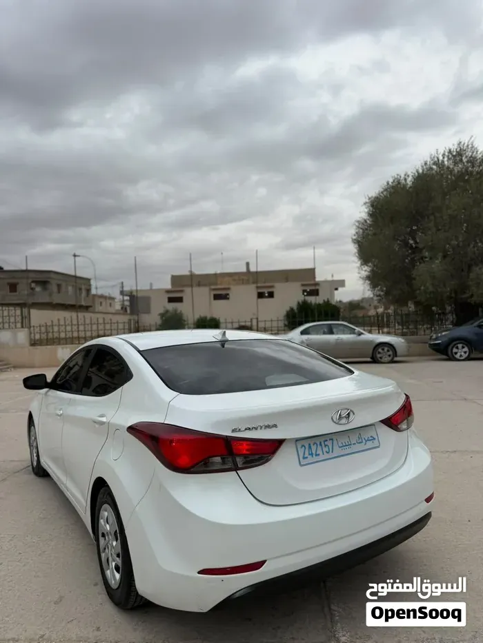 Hyundai Elantra 2015 photo 2