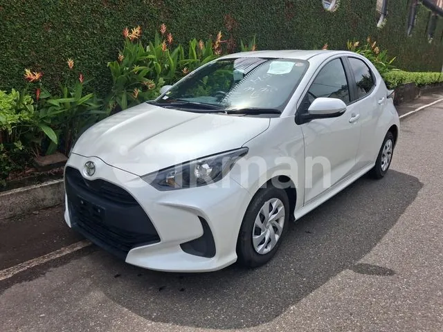 Toyota Yaris 2023 photo 2