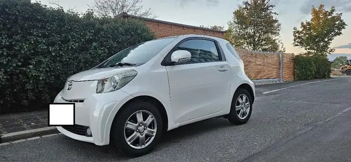 Toyota Iq
