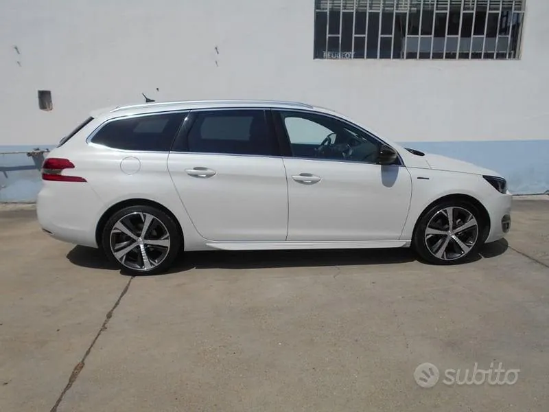Peugeot 308 2017 photo 3