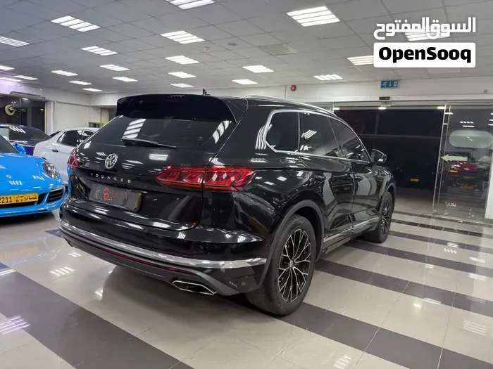 Volkswagen Touareg 2019 photo 2