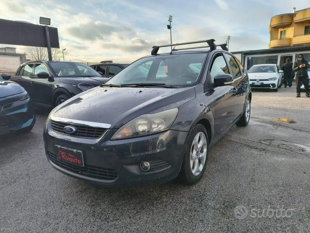 Ford Focus 2010 photo 3