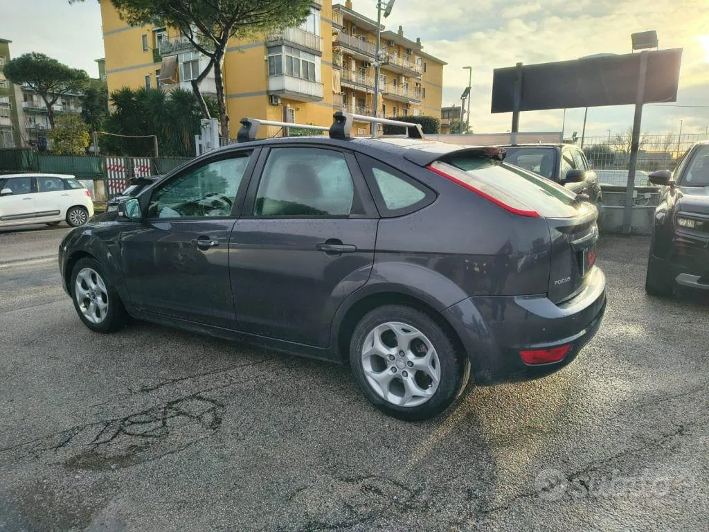 Ford Focus 2010 photo 5