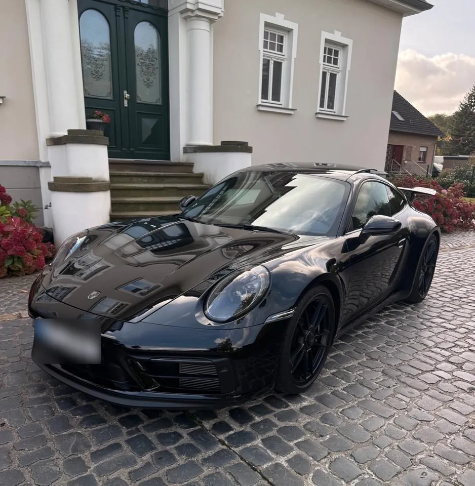 Porsche 911 Carrera Gts