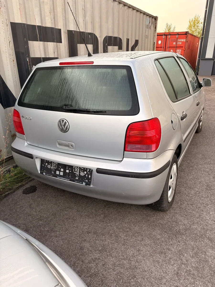 Volkswagen Polo 2001 photo 2