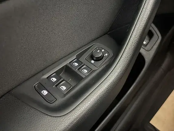 Volkswagen Passat 2019 photo 5