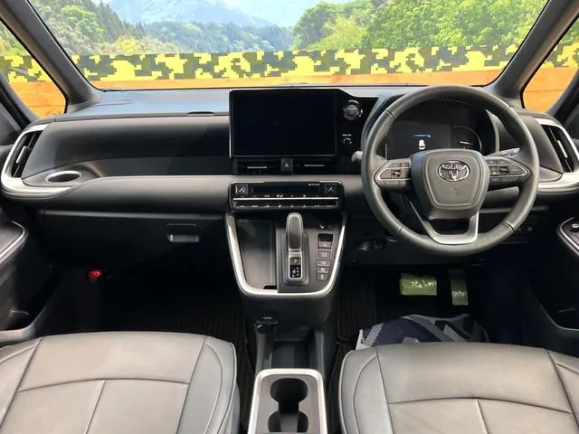 Toyota Corolla Hybrid Sz 2025 photo 2