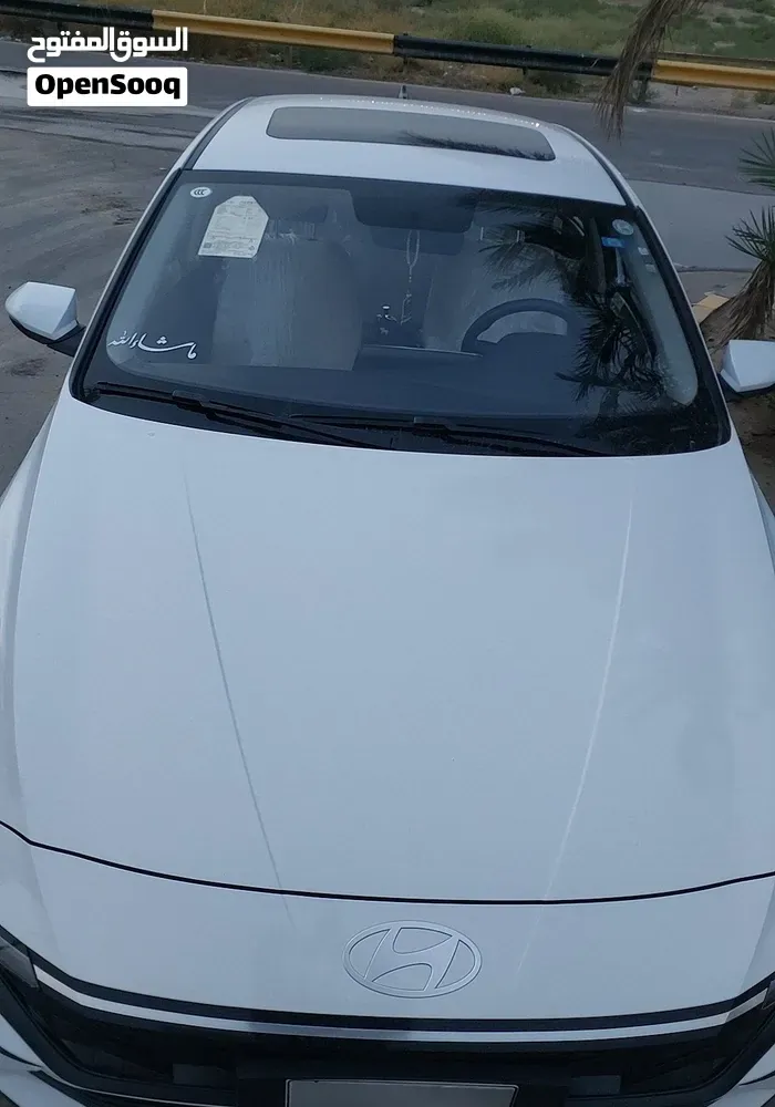 Hyundai Elantra 2025 photo 3