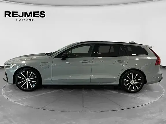 Volvo V60 2024 photo 3