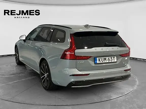 Volvo V60 2024 photo 2