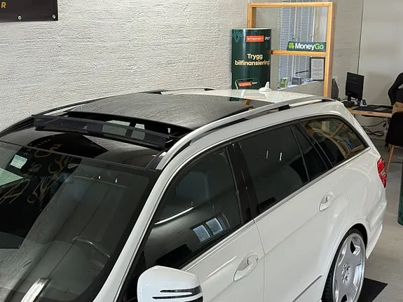 Mercedes-Benz E220 2011 photo 4