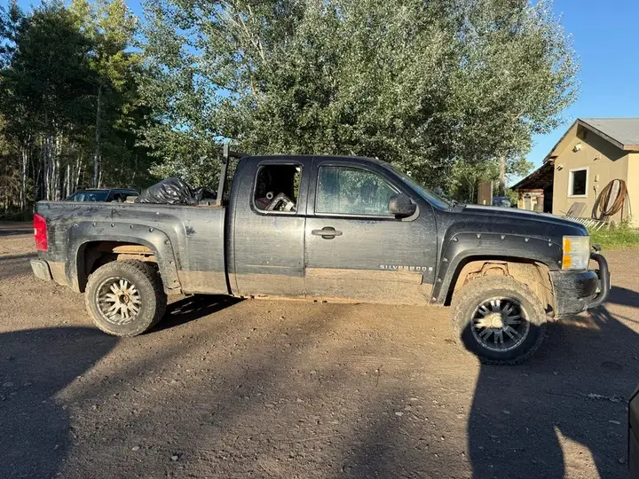 Chevrolet Silverado 1500 2008 photo 2