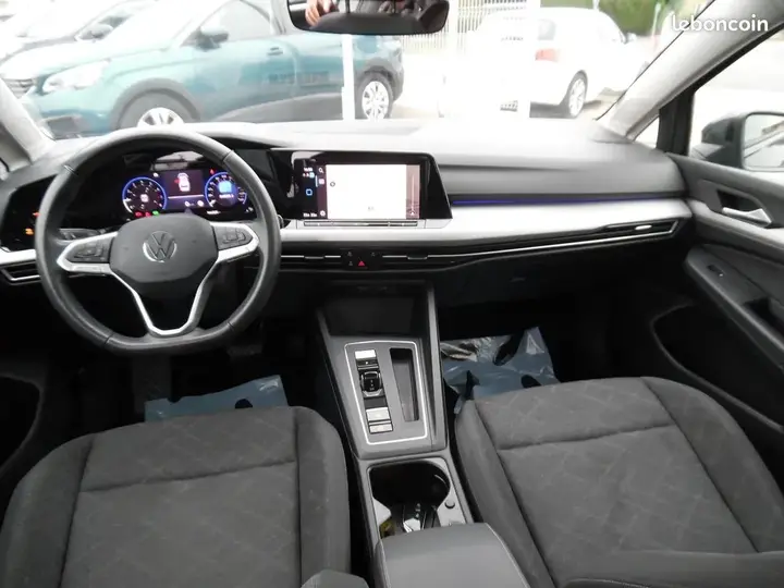 Volkswagen Golf 2023 photo 3