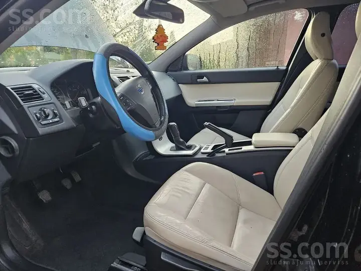 Volvo V50 2012 photo 3
