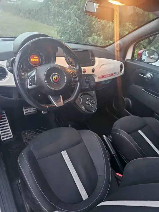 Abarth 500 2010 photo 3