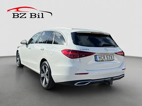 Mercedes-Benz C300 E 2023 photo 4