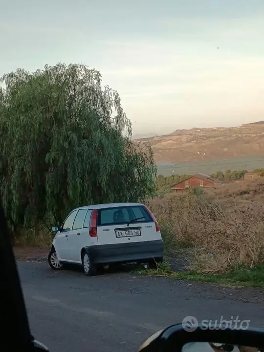 Fiat Punto 1998 photo 2