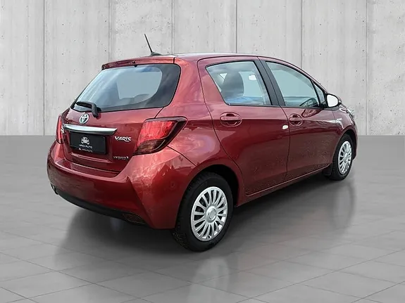 Toyota Yaris 2015 photo 5