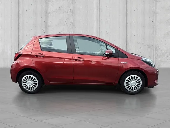 Toyota Yaris 2015 photo 4