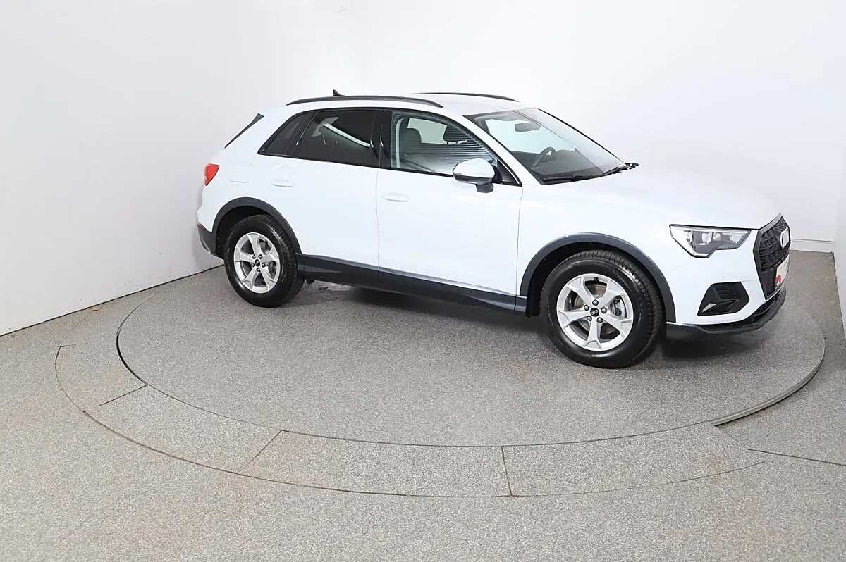 Audi Q3 2025 photo 3