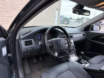 Volvo V70 2010 photo 3