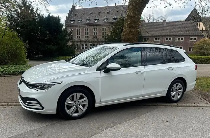 Volkswagen Golf 8