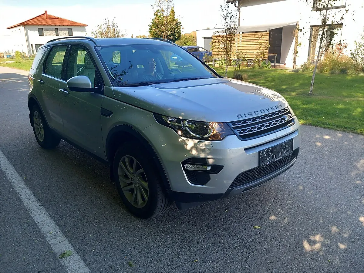 Land Rover Discovery Sport 2015 photo 3