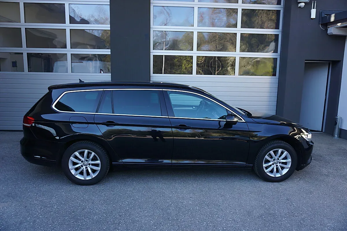 Volkswagen Passat 2018 photo 2