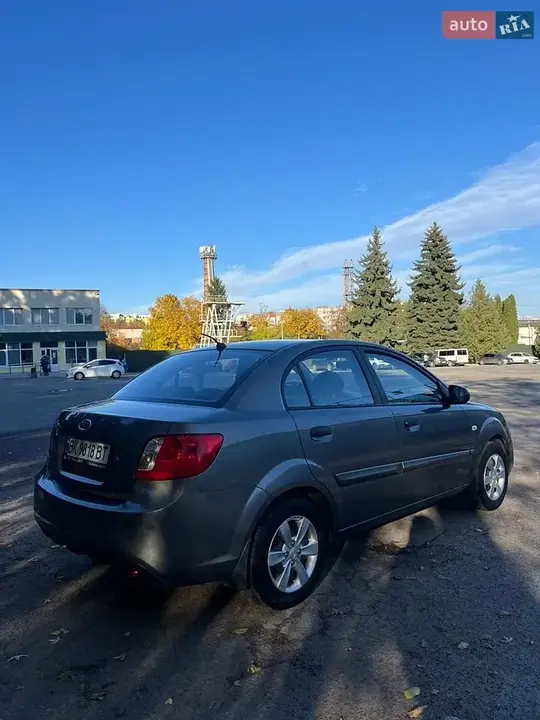 Kia Rio 2011 photo 5