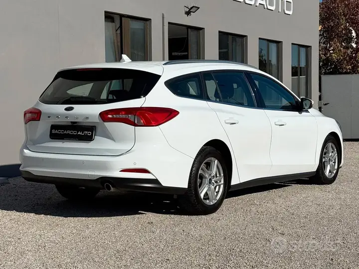 Ford Focus 2019 photo 2