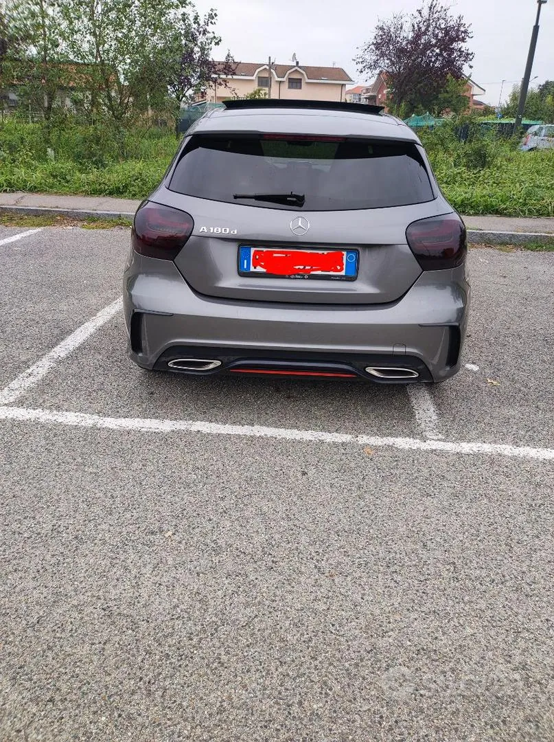 Mercedes-Benz A180D 2016 photo 3