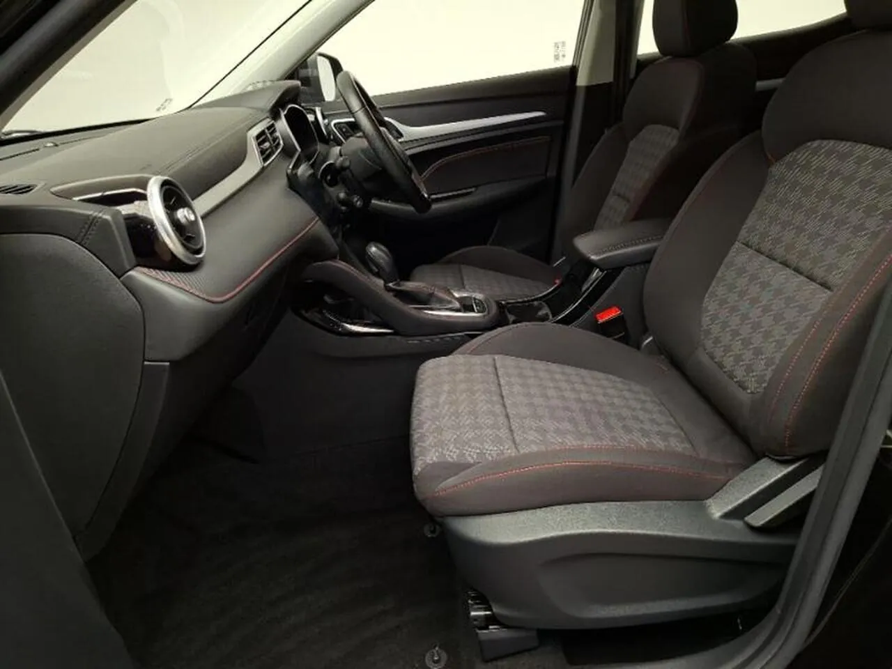 MG Mg Zs 2022 photo 5
