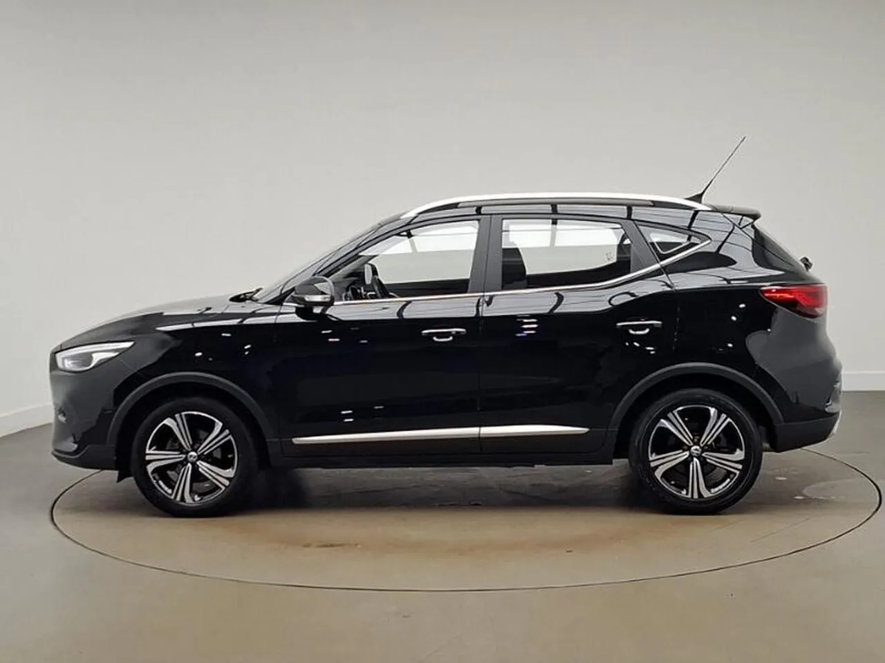 MG Mg Zs 2022 photo 4