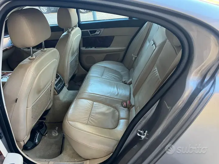 Jaguar Xf 2009 photo 4