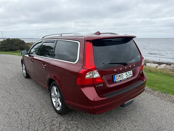 Volvo V70 2010 photo 3