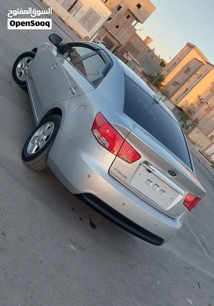 Kia Forte 2008 photo 4