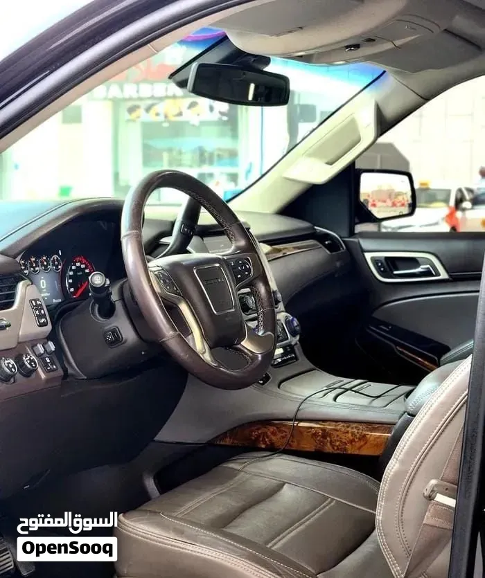 GMC Yukon Denali 2016 photo 3