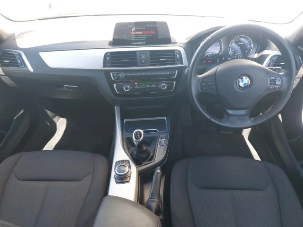 BMW 1 Series 2018 photo 3