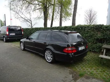 Mercedes-Benz E-Class 2007 photo 2