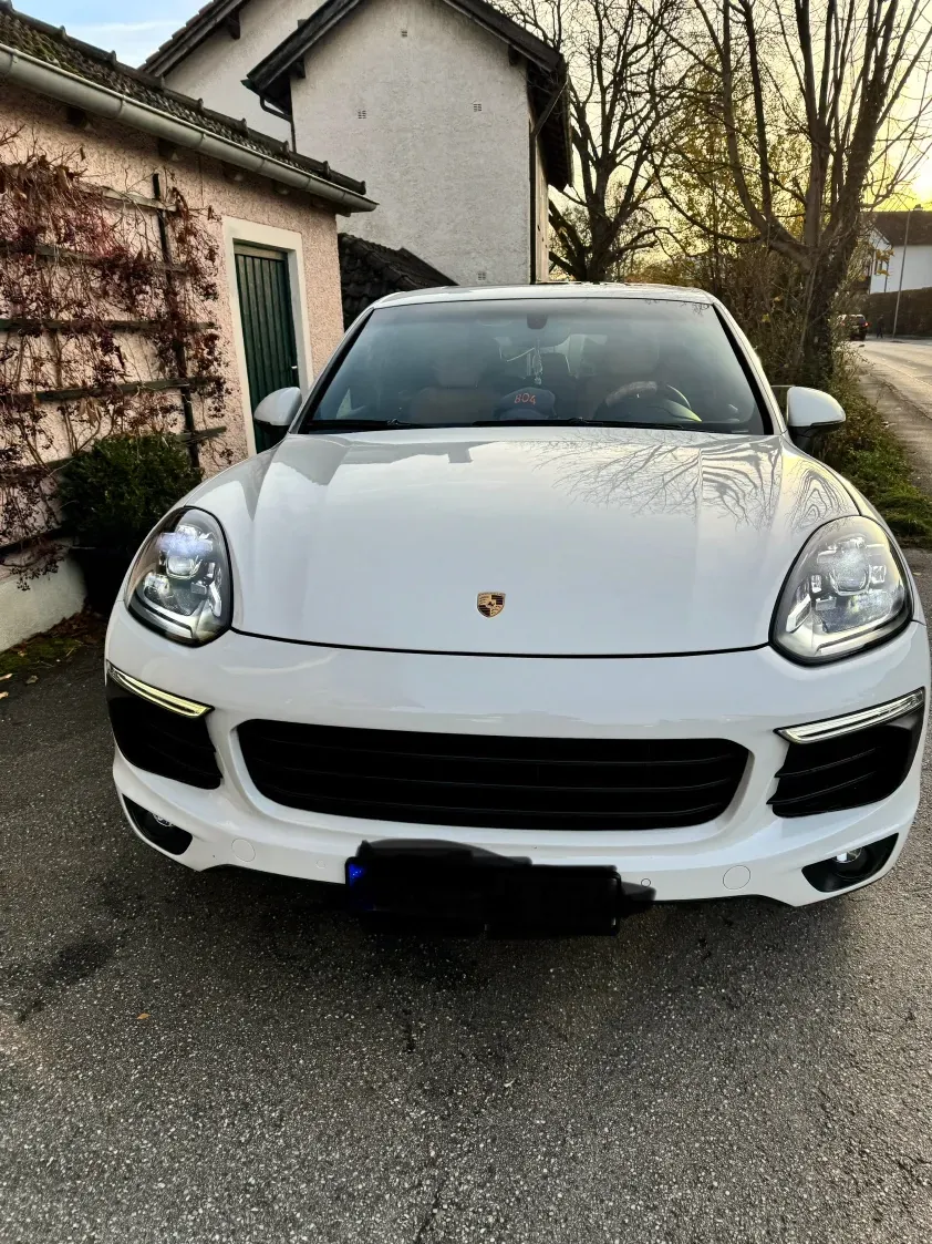 Porsche Cayenne 2016 photo 2