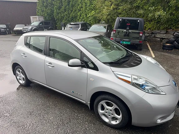 Nissan Leaf 2012 photo 4