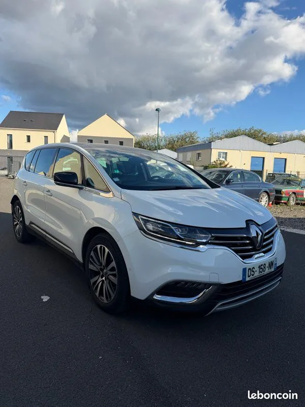 Renault Espace 2015 photo 2