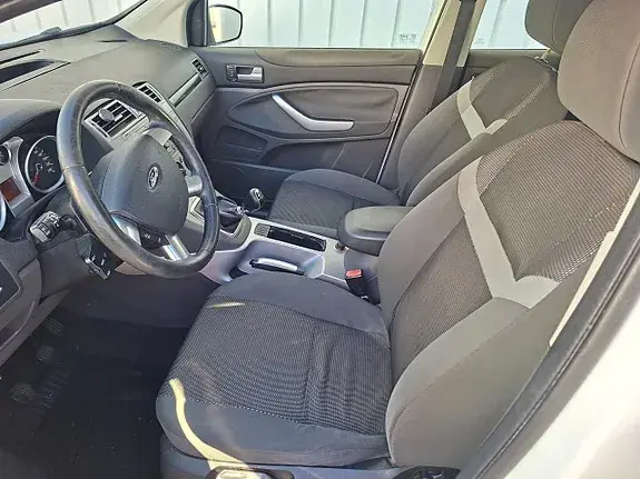 Ford Kuga 2011 photo 5