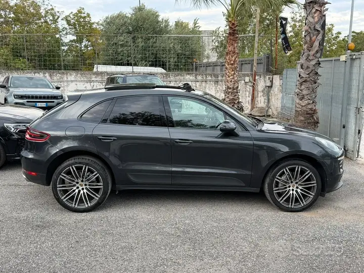Porsche Macan 2016 photo 2