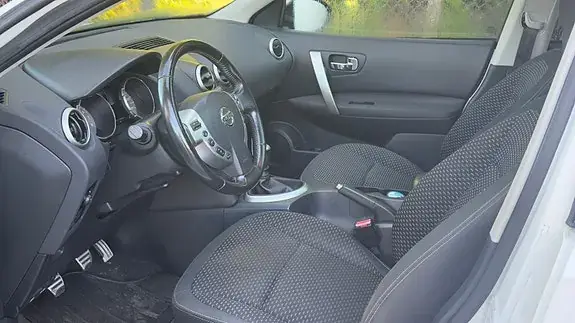 Nissan Qashqai 2010 photo 4