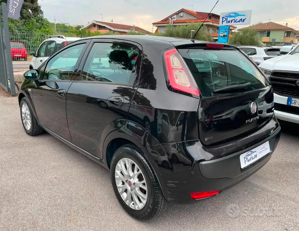 Fiat Punto 2010 photo 3
